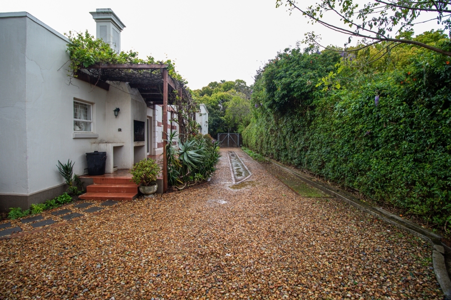 5 Bedroom Property for Sale in Mostertsdrift Western Cape